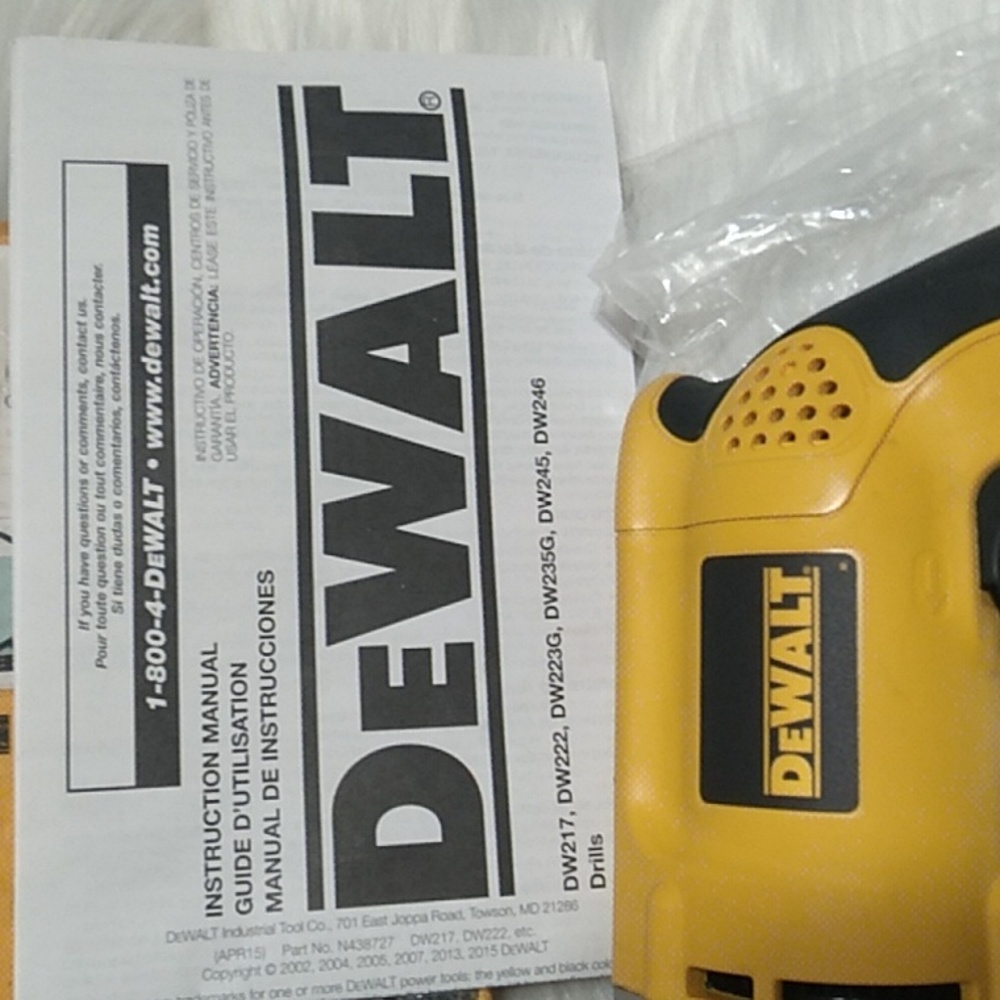 NIB Dewalt Drill W/Chuck Key & 360 Adjustable Side Handle - Picture 5 of 10